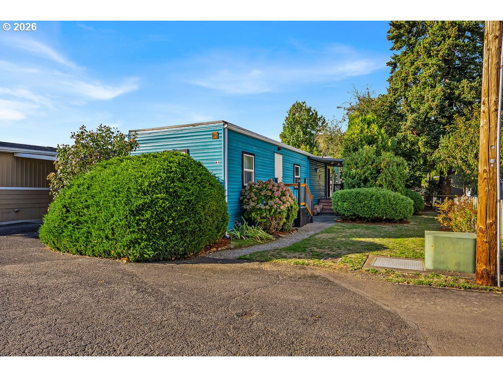 10701 Se Highway 212 R4 Property Photo 1