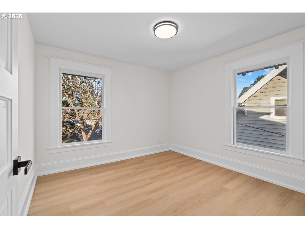 2136 N Webster St Property Photo 10