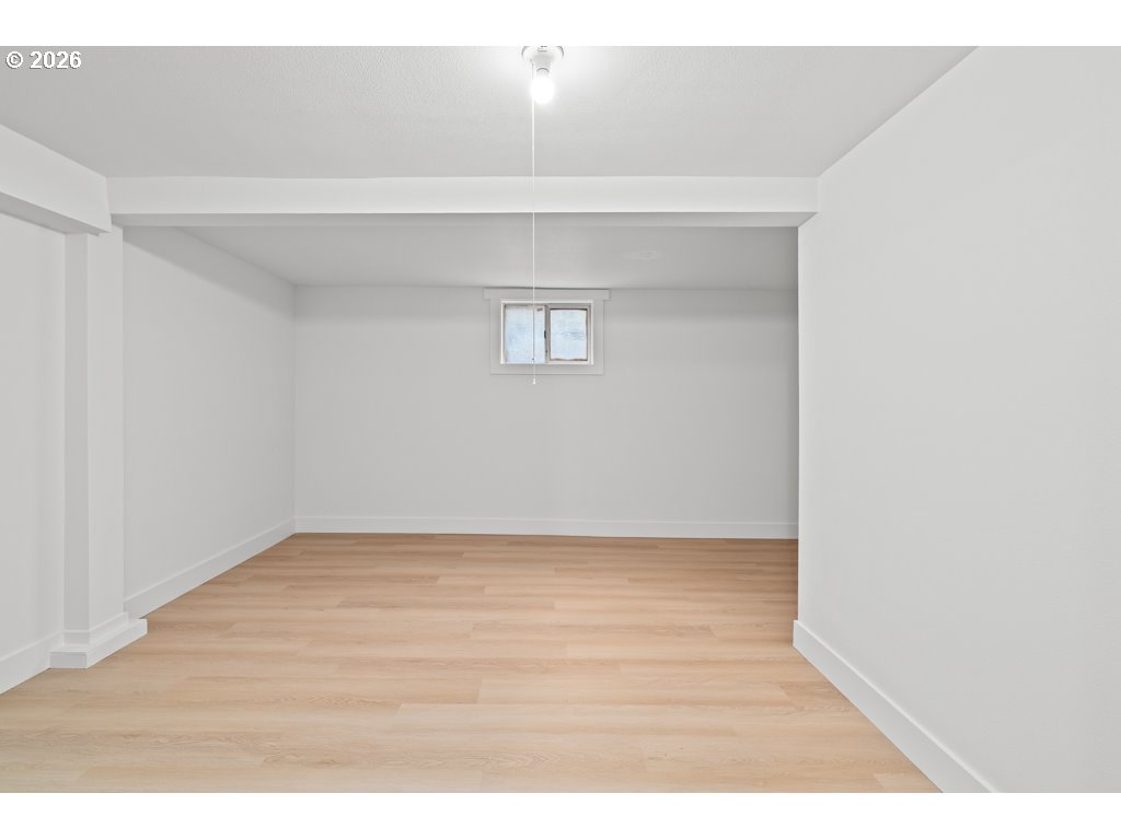 2136 N Webster St Property Photo 17