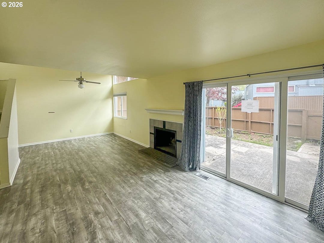 1572 Nw Tanasbrook Ct Property Photo 4