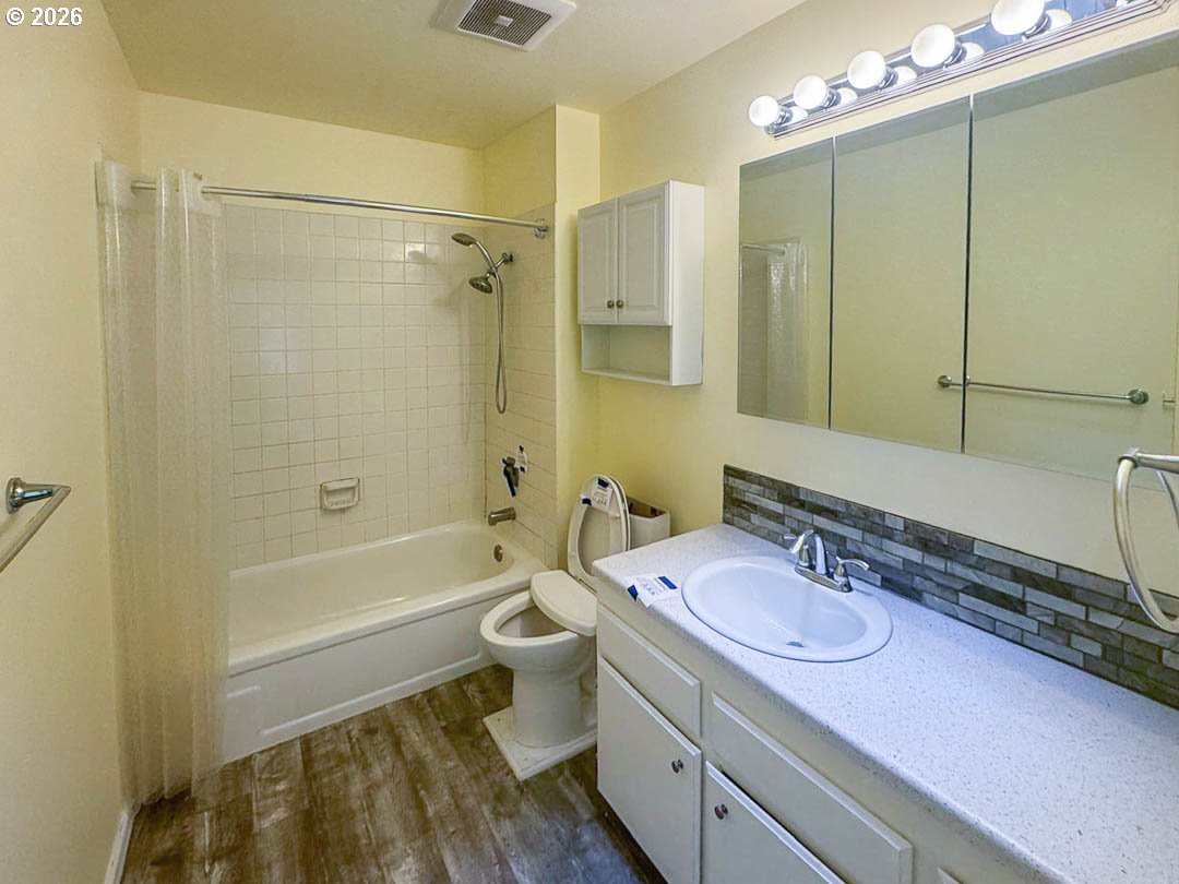 1572 Nw Tanasbrook Ct Property Photo 14