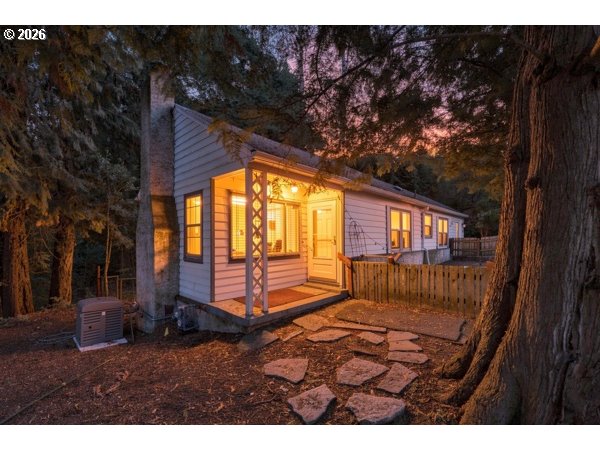 2211 Sw Martha St Property Photo 1