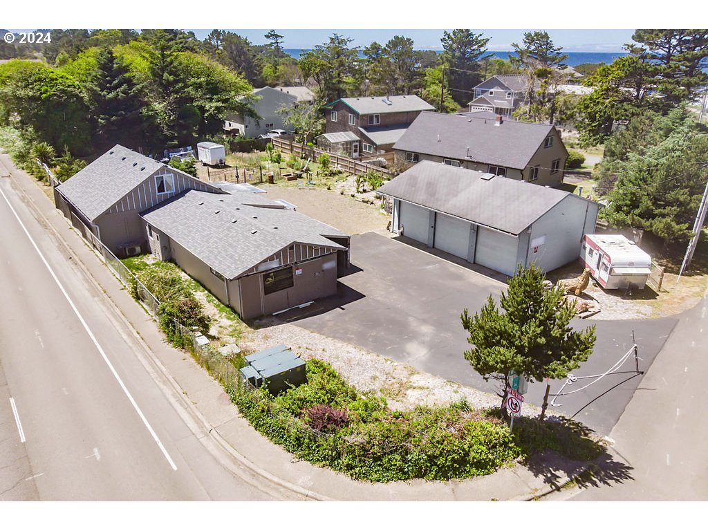 20 WILLOW ST Property Photo 1