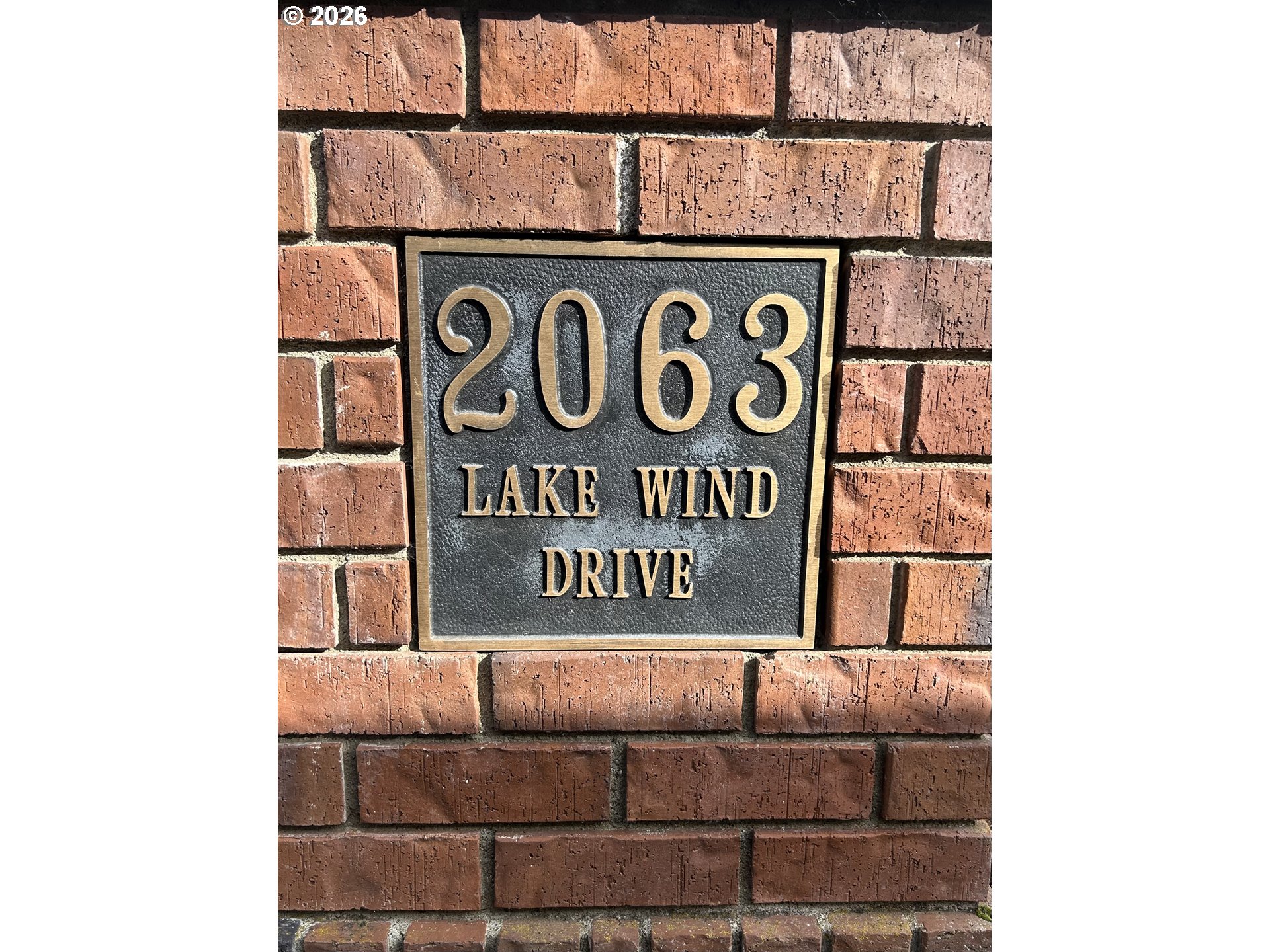 2063 Lake Wind Dr Property Photo 2