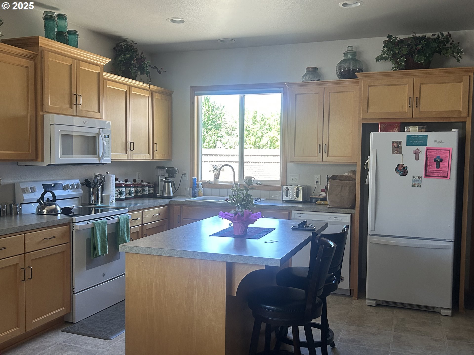 2063 Lake Wind Dr Property Photo 6