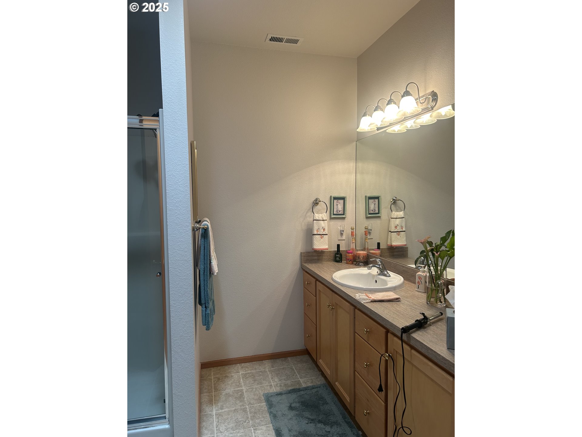 2063 Lake Wind Dr Property Photo 10