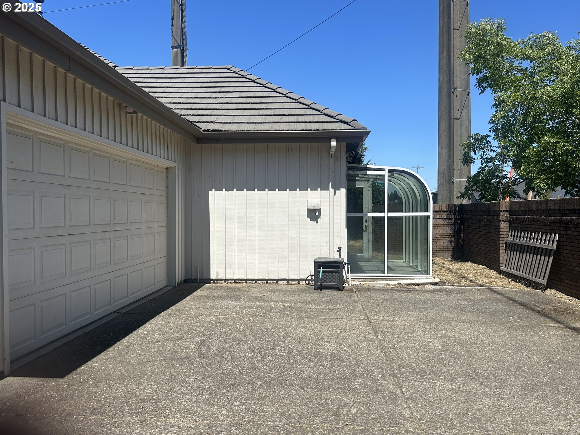2063 Lake Wind Dr Property Photo 27