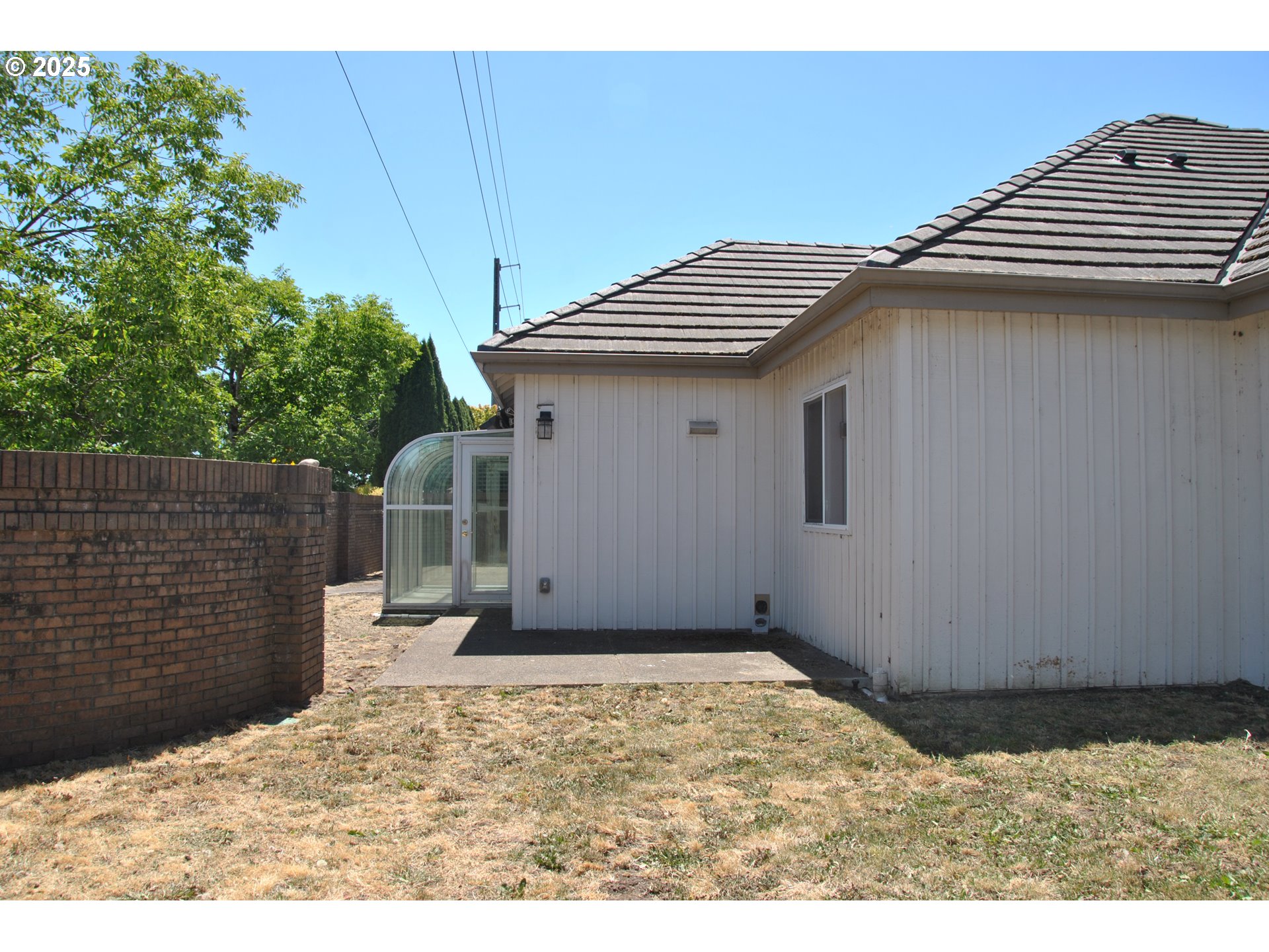 2063 Lake Wind Dr Property Photo 28