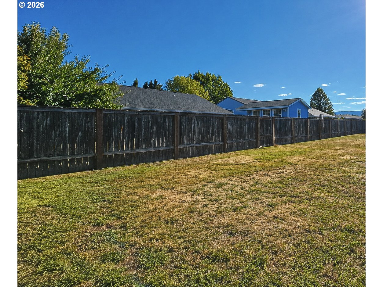 1729 Hartford Dr Property Photo 27