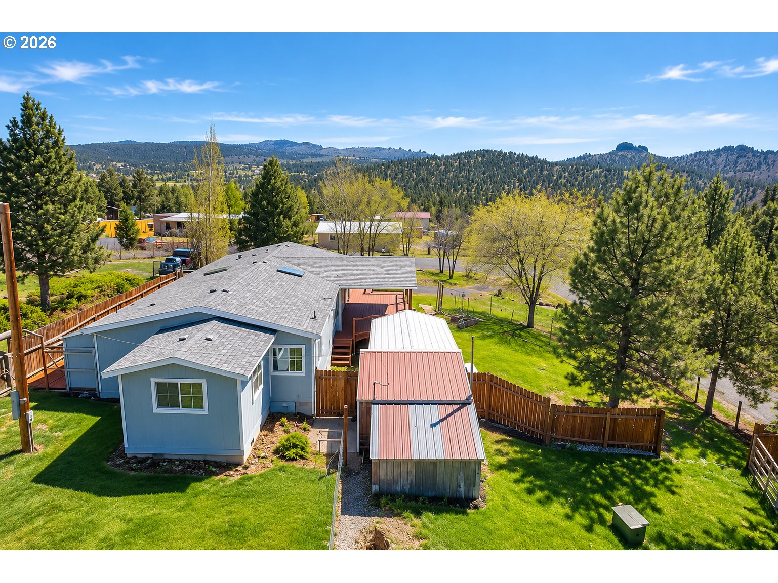 15019 Se Loafer Ave Property Photo 1