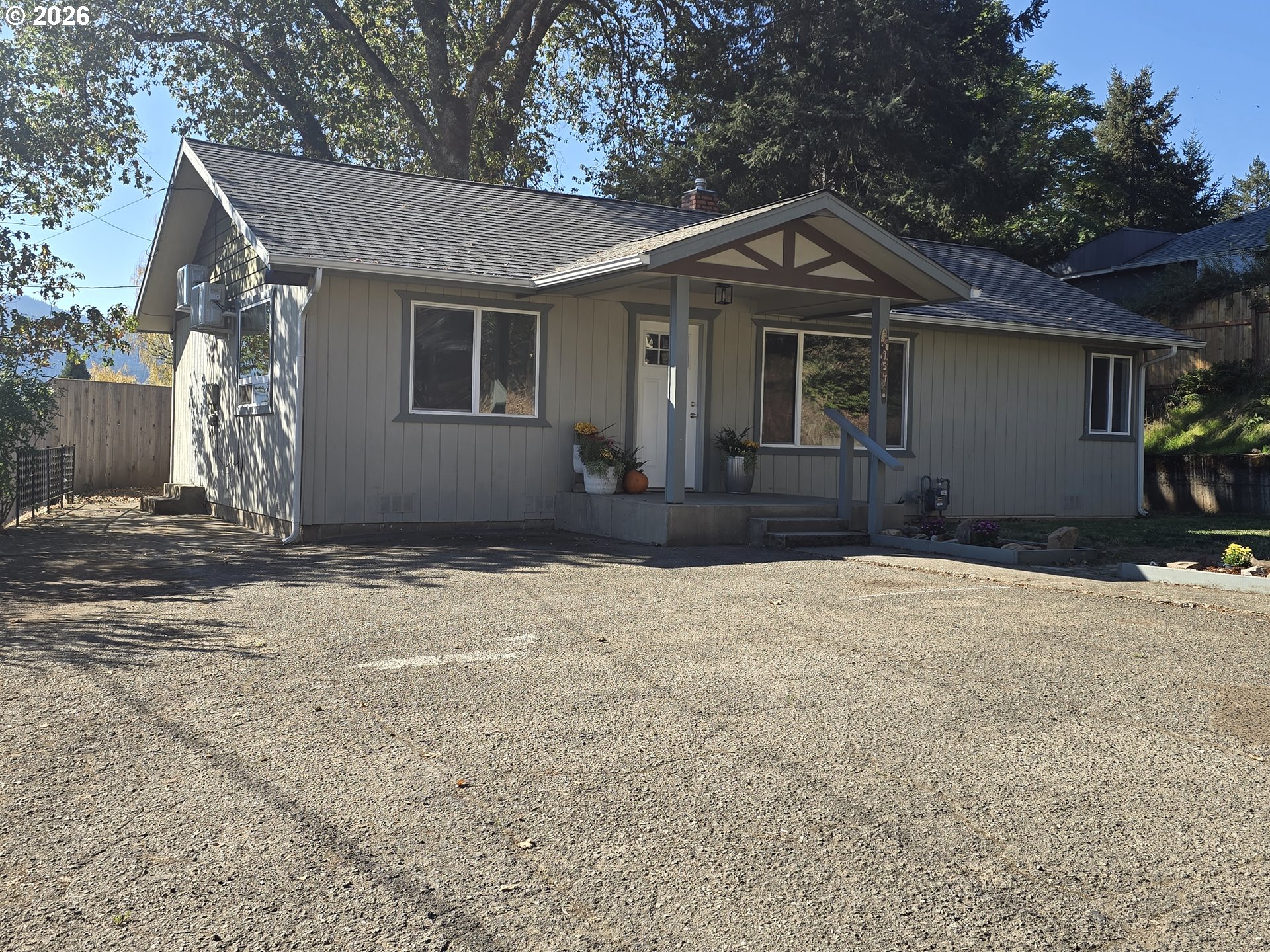 954 NE MADRONA DR Property Photo 1