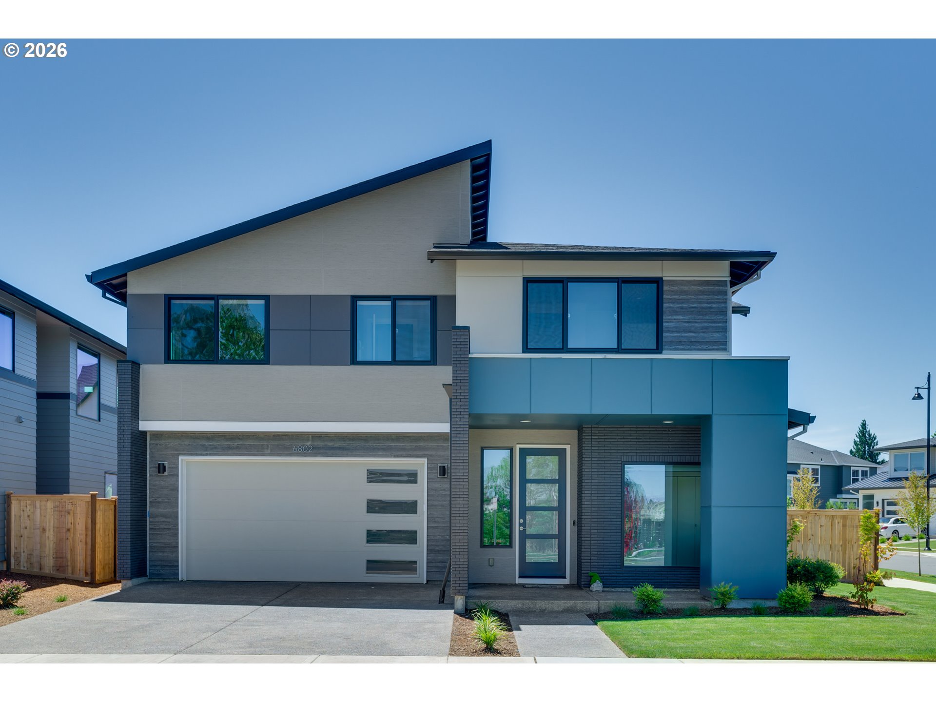 6802 SE Genrosa ST Property Photo 1