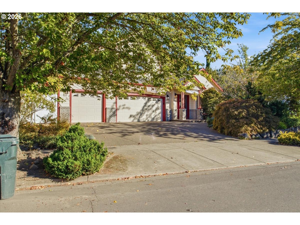 4374 Log Dr Property Photo 2
