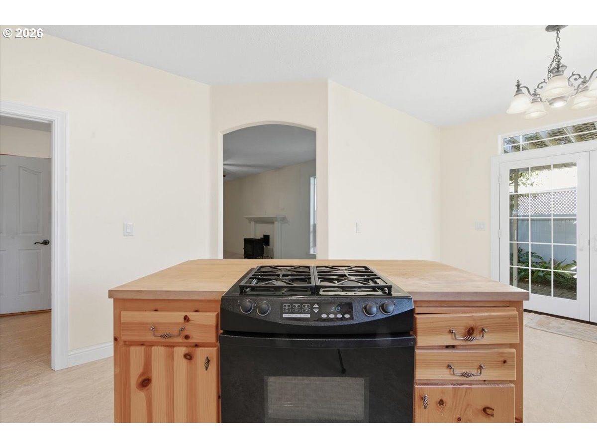 4374 Log Dr Property Photo 9