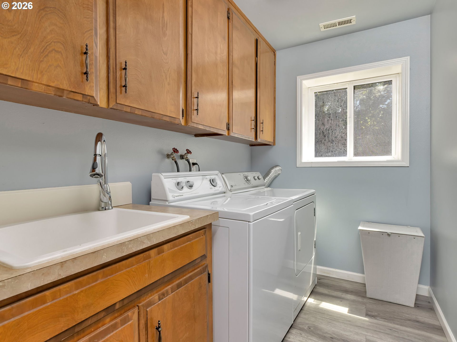 1129 Nw Connell Ave Property Photo 35
