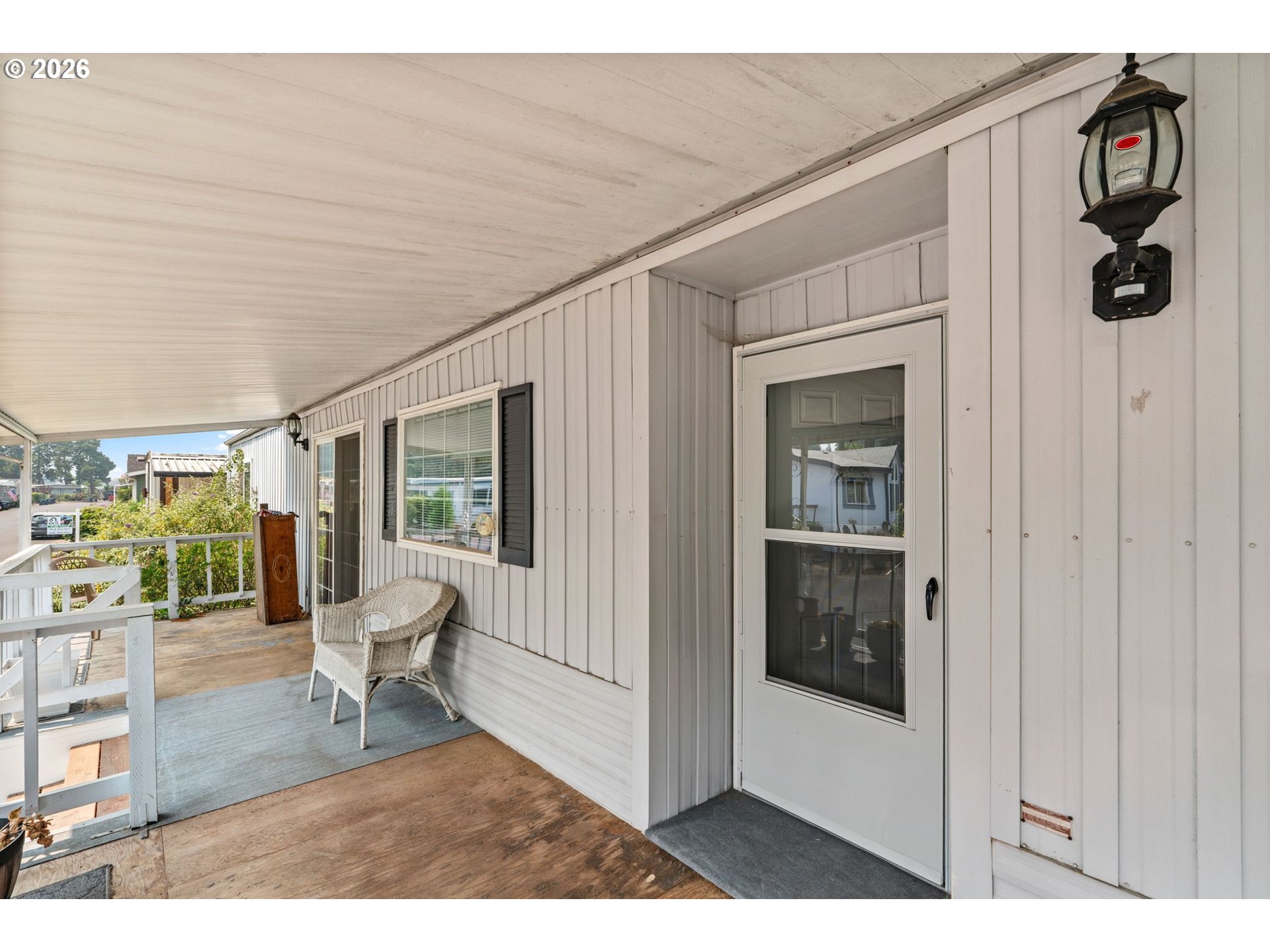 1800 Lakewood Ct Property Photo 3