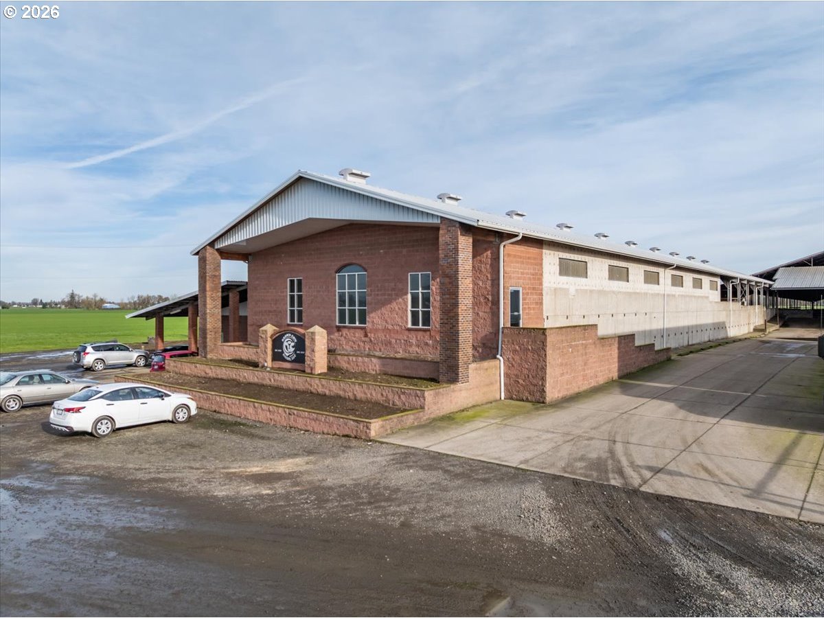 35719 Engle Rd Property Photo 12