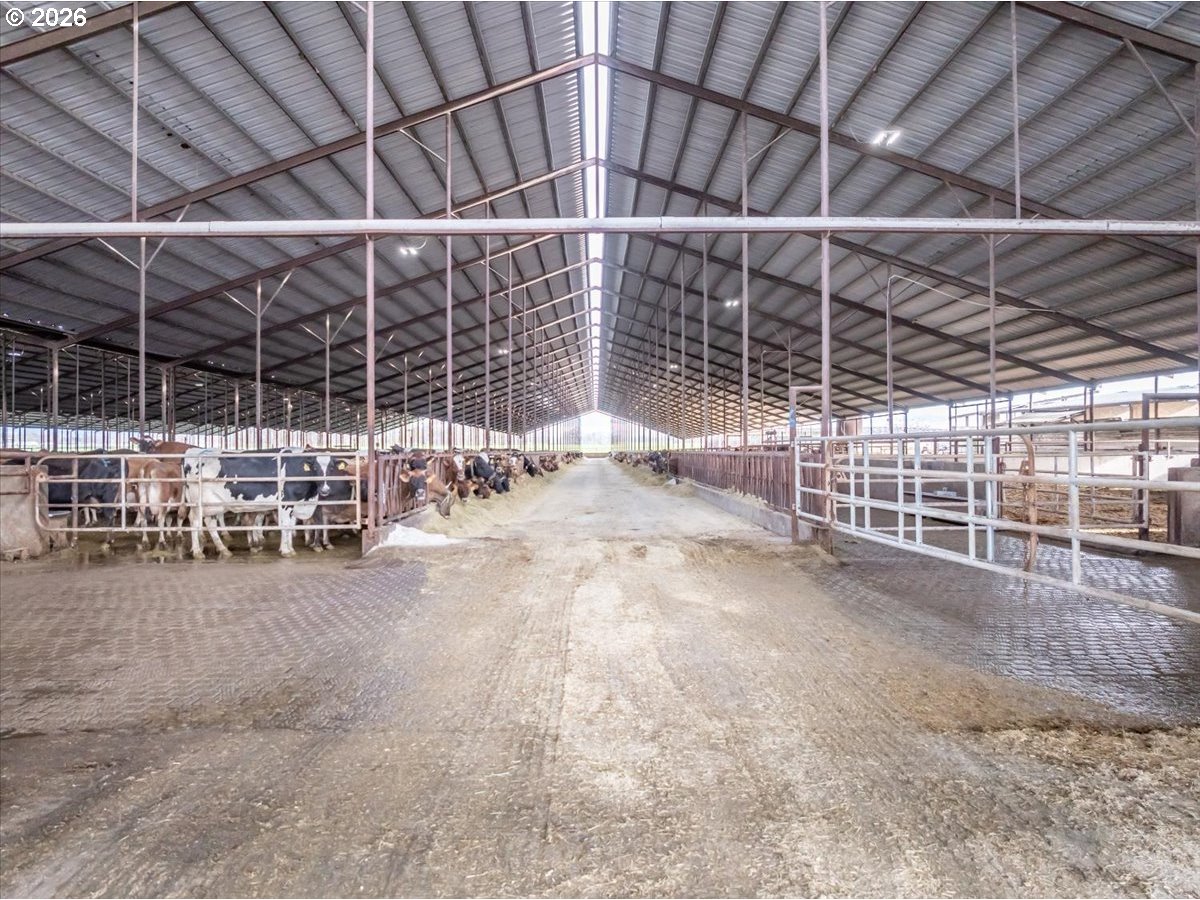 35719 Engle Rd Property Photo 20