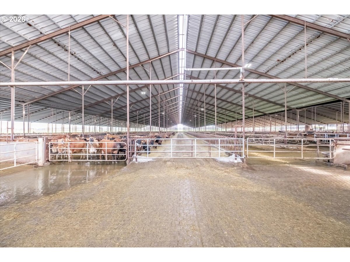 35719 Engle Rd Property Photo 21