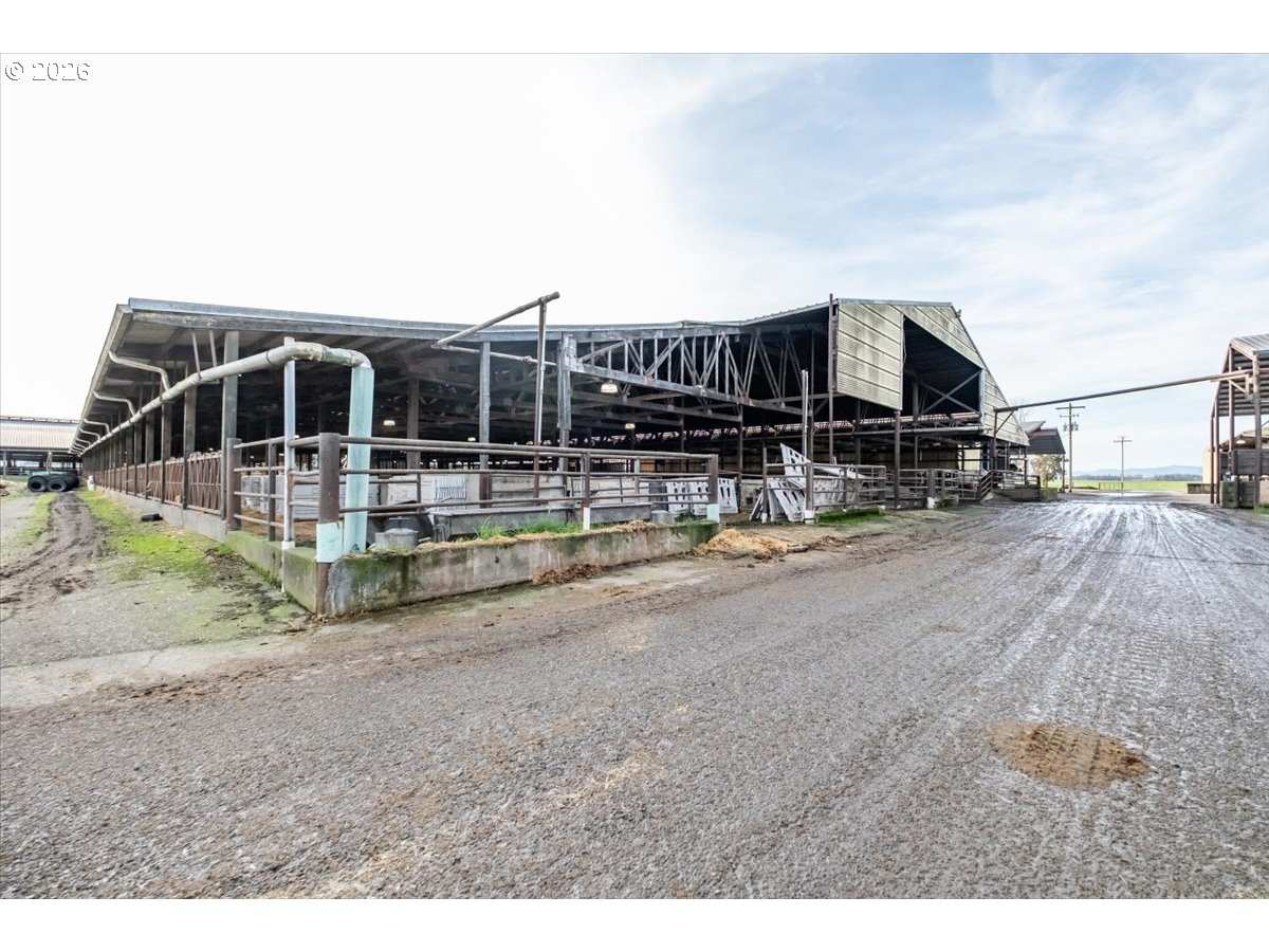 35719 Engle Rd Property Photo 30
