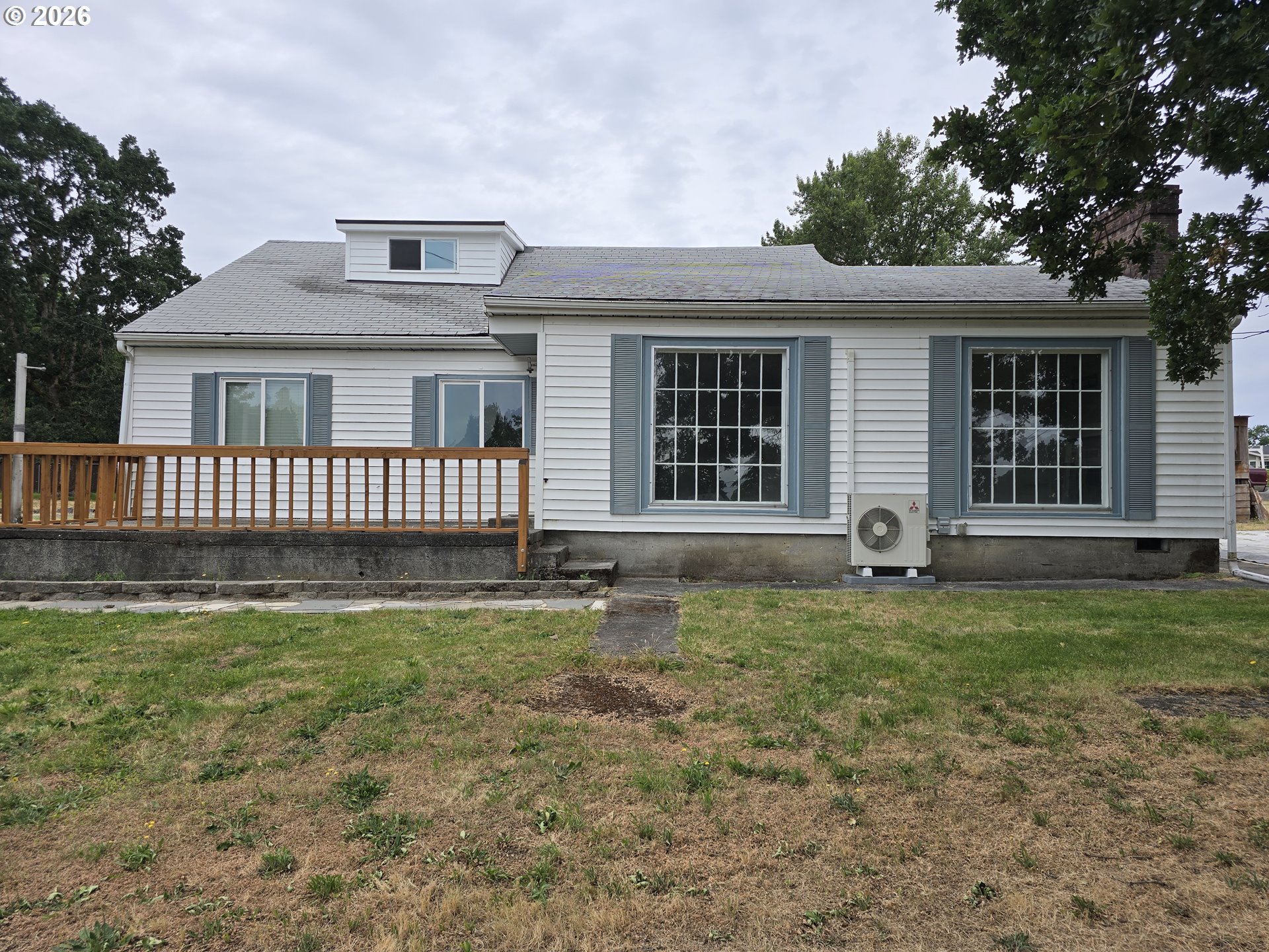 920 Lemont St Property Photo 31