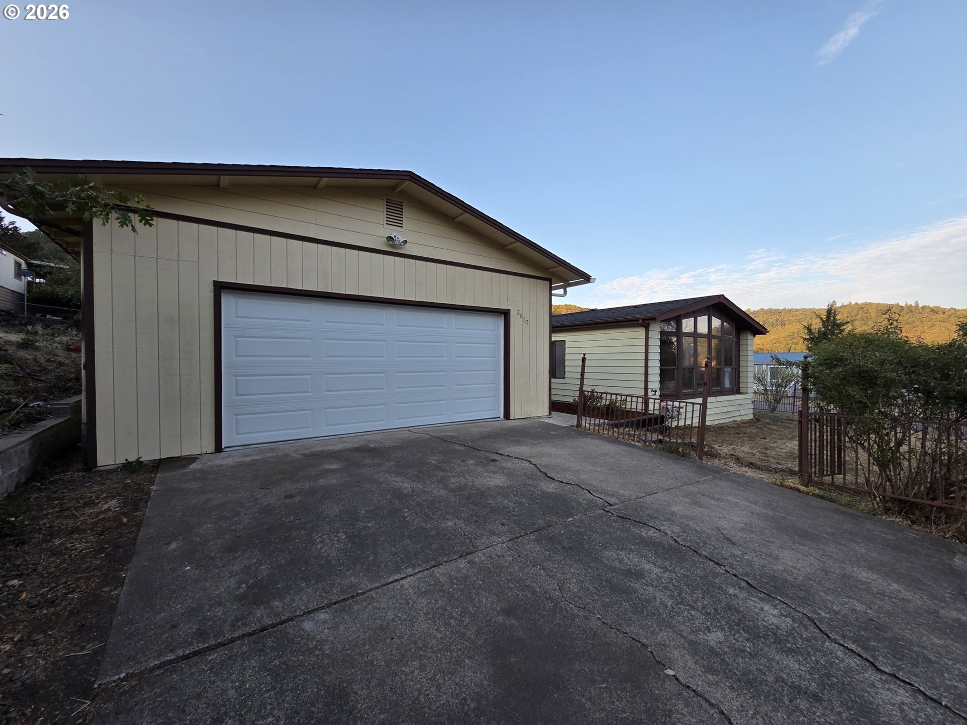 3610 Nw Broad St Property Photo 1