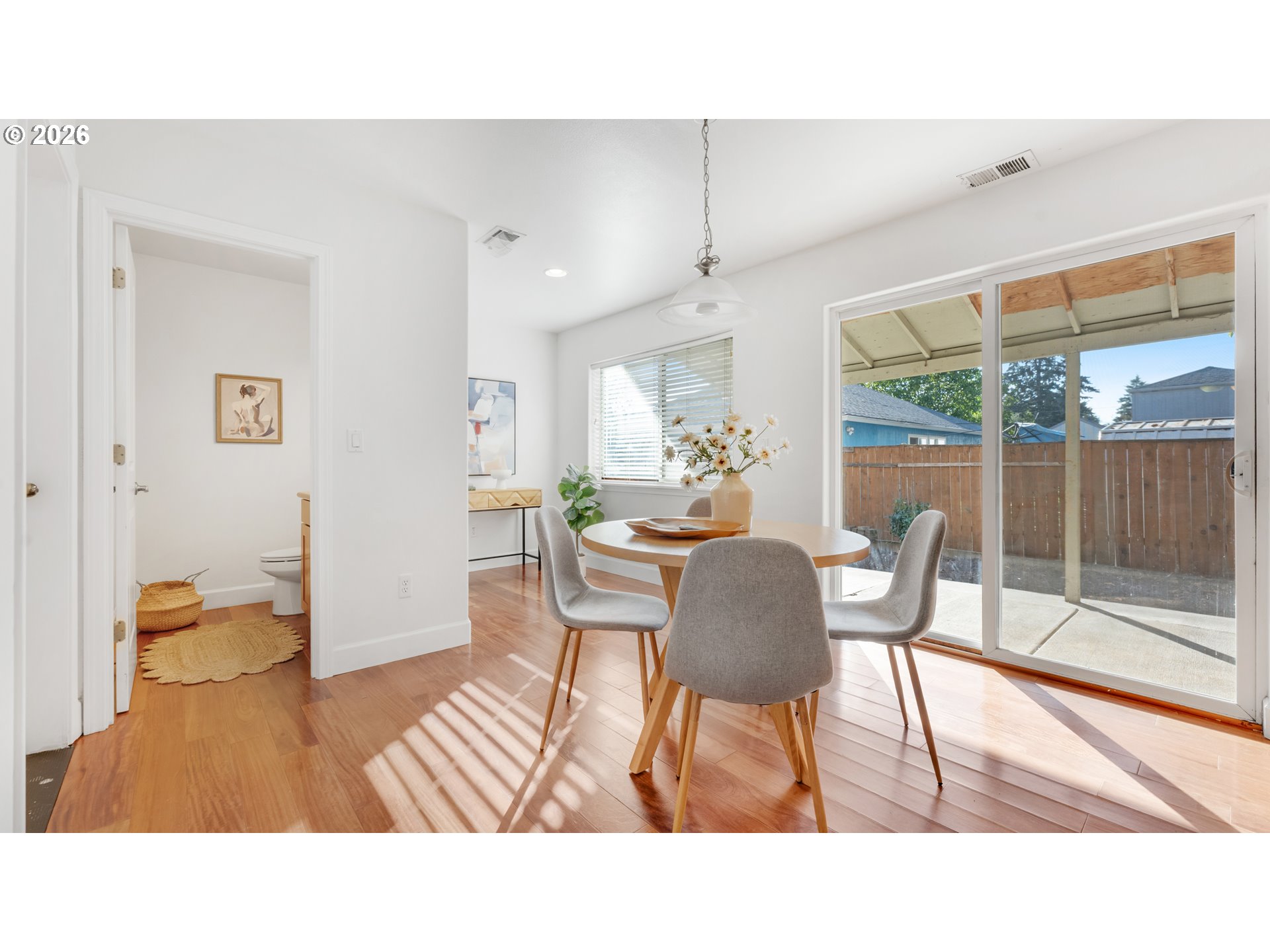 8637 Se Rhone St Se Property Photo 10