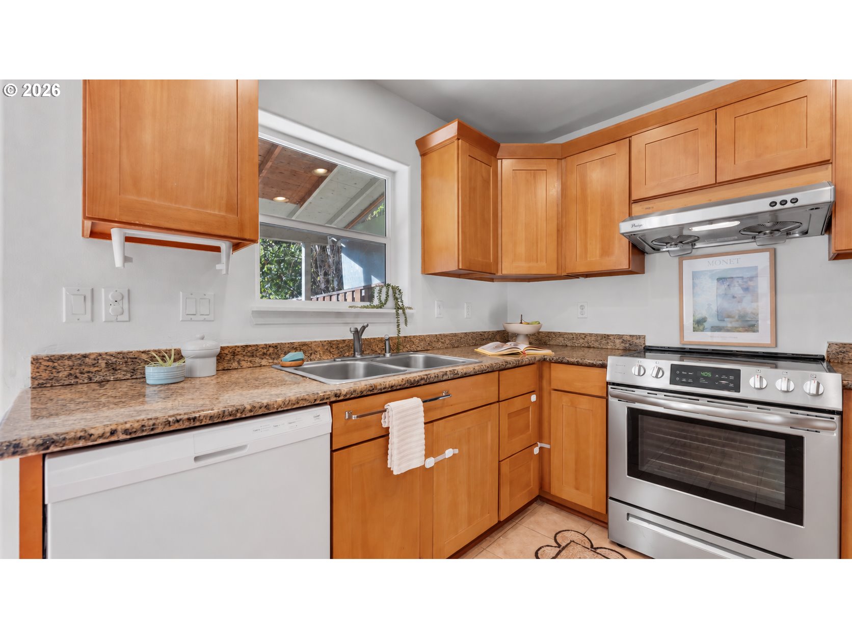 8637 Se Rhone St Se Property Photo 15