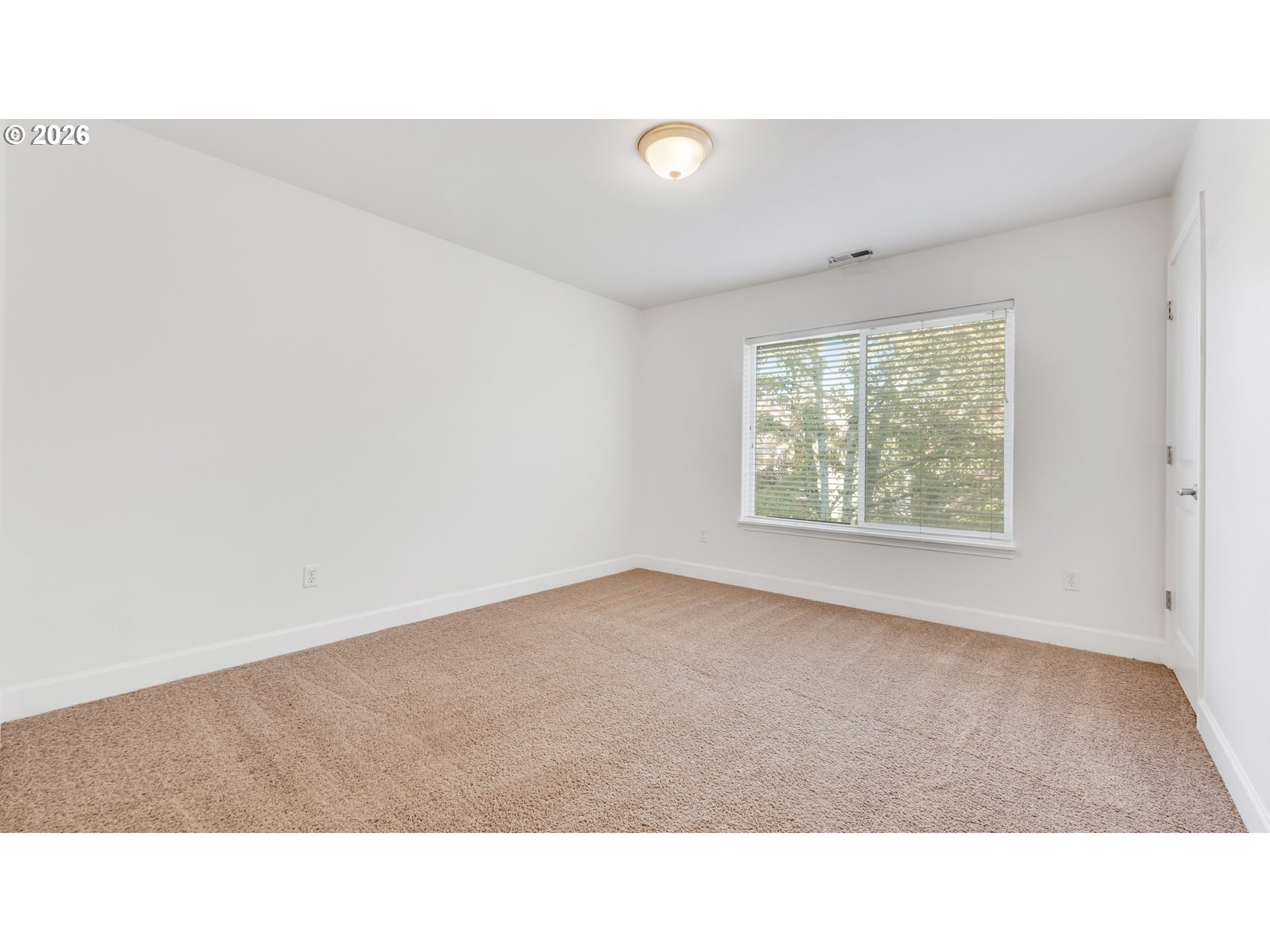 8637 Se Rhone St Se Property Photo 21