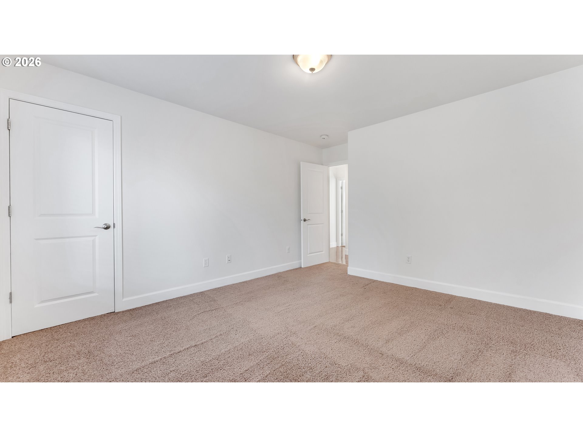 8637 Se Rhone St Se Property Photo 22