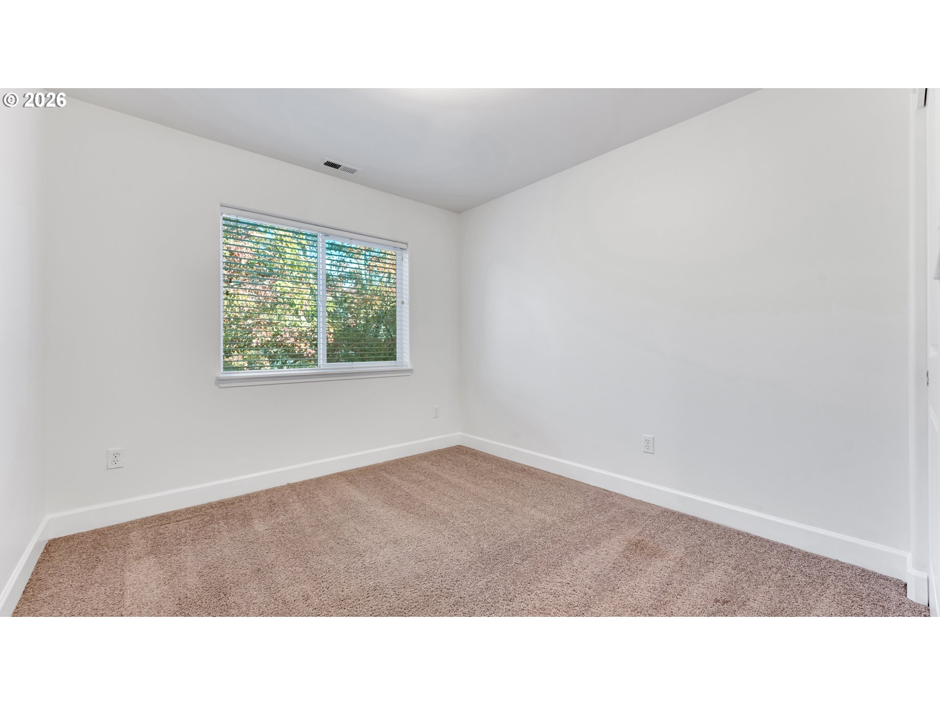 8637 Se Rhone St Se Property Photo 23