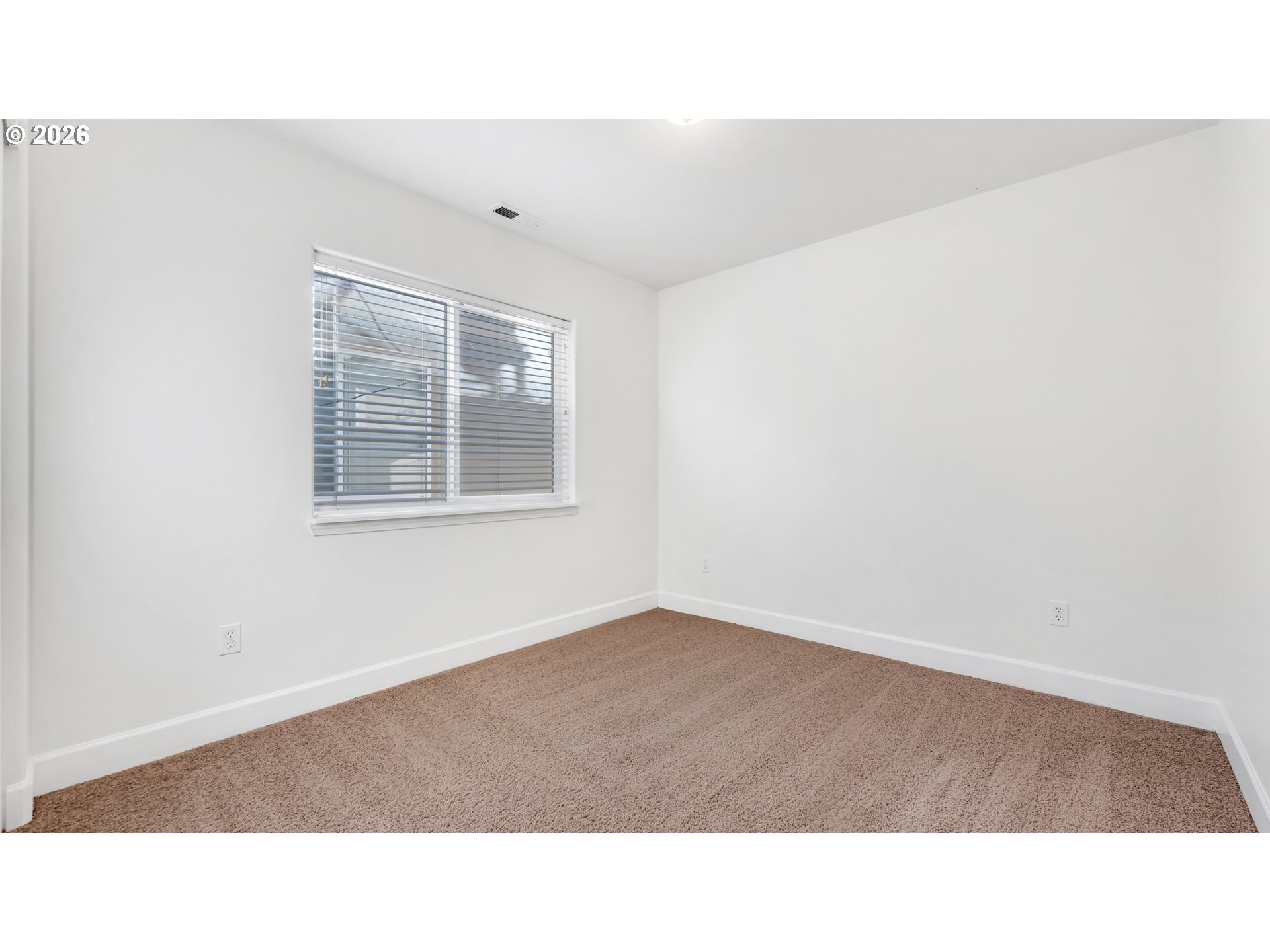 8637 Se Rhone St Se Property Photo 25