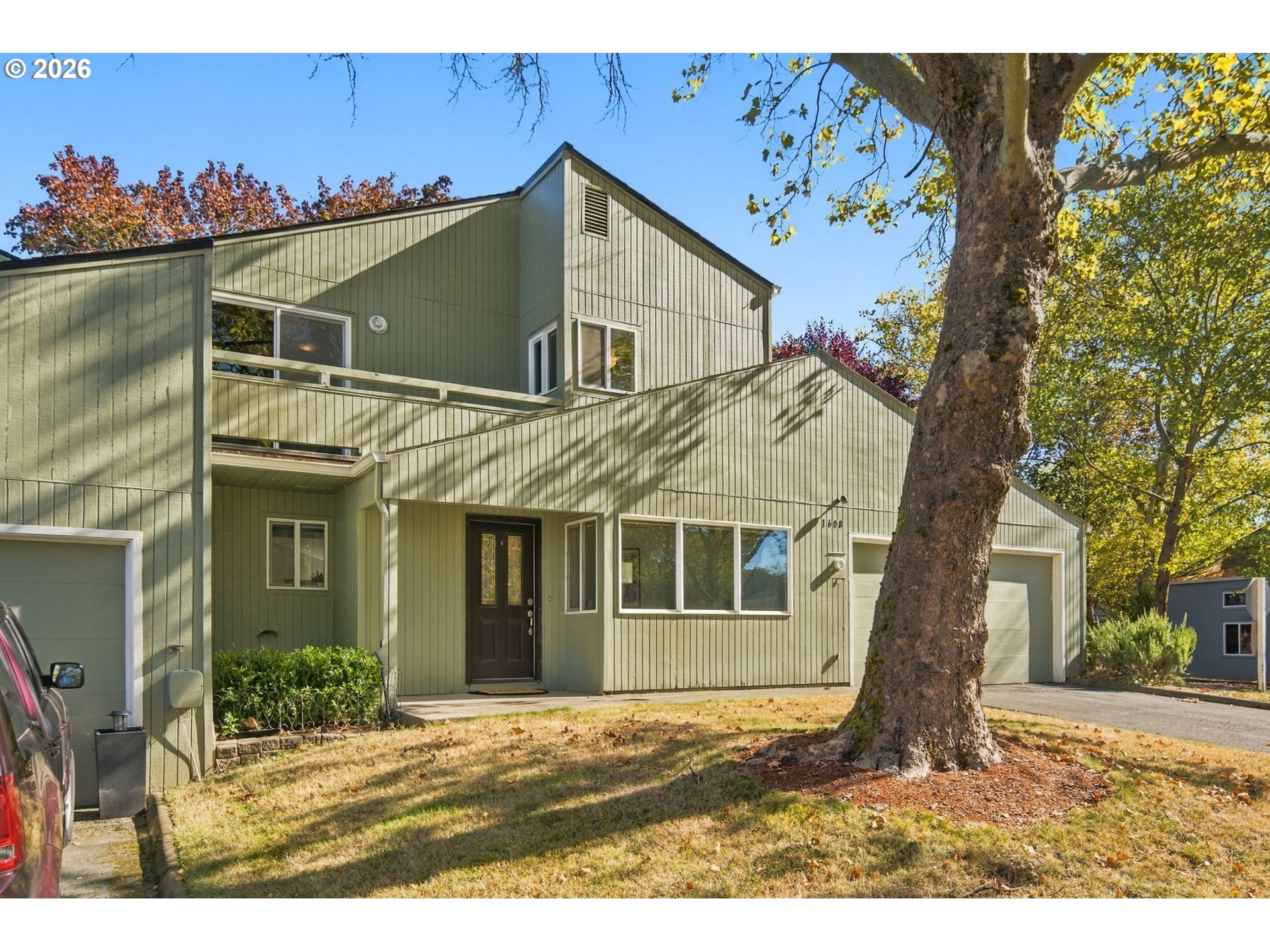 1608 Nw Rolling Hill Dr Property Photo 1