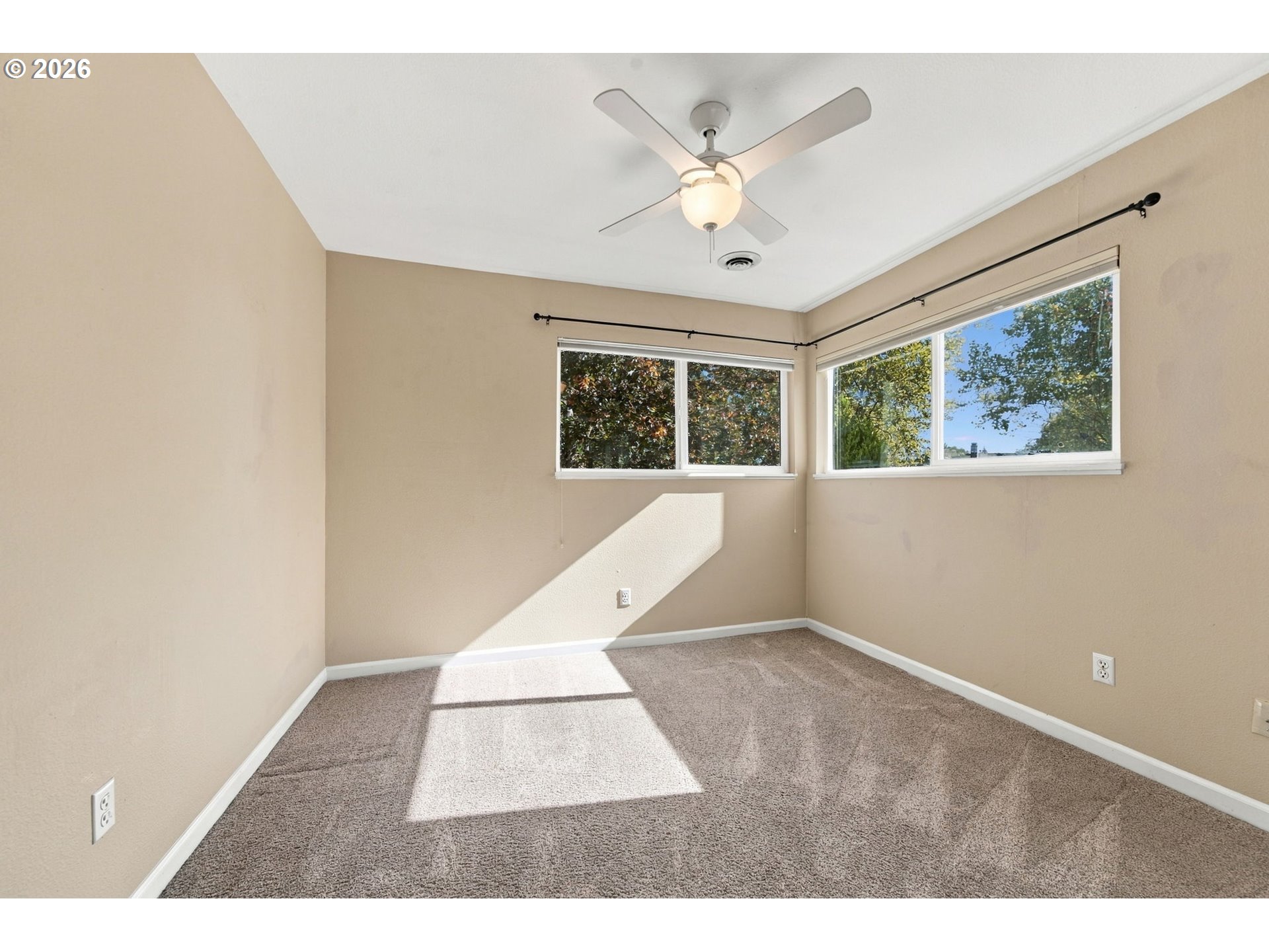 1608 Nw Rolling Hill Dr Property Photo 28