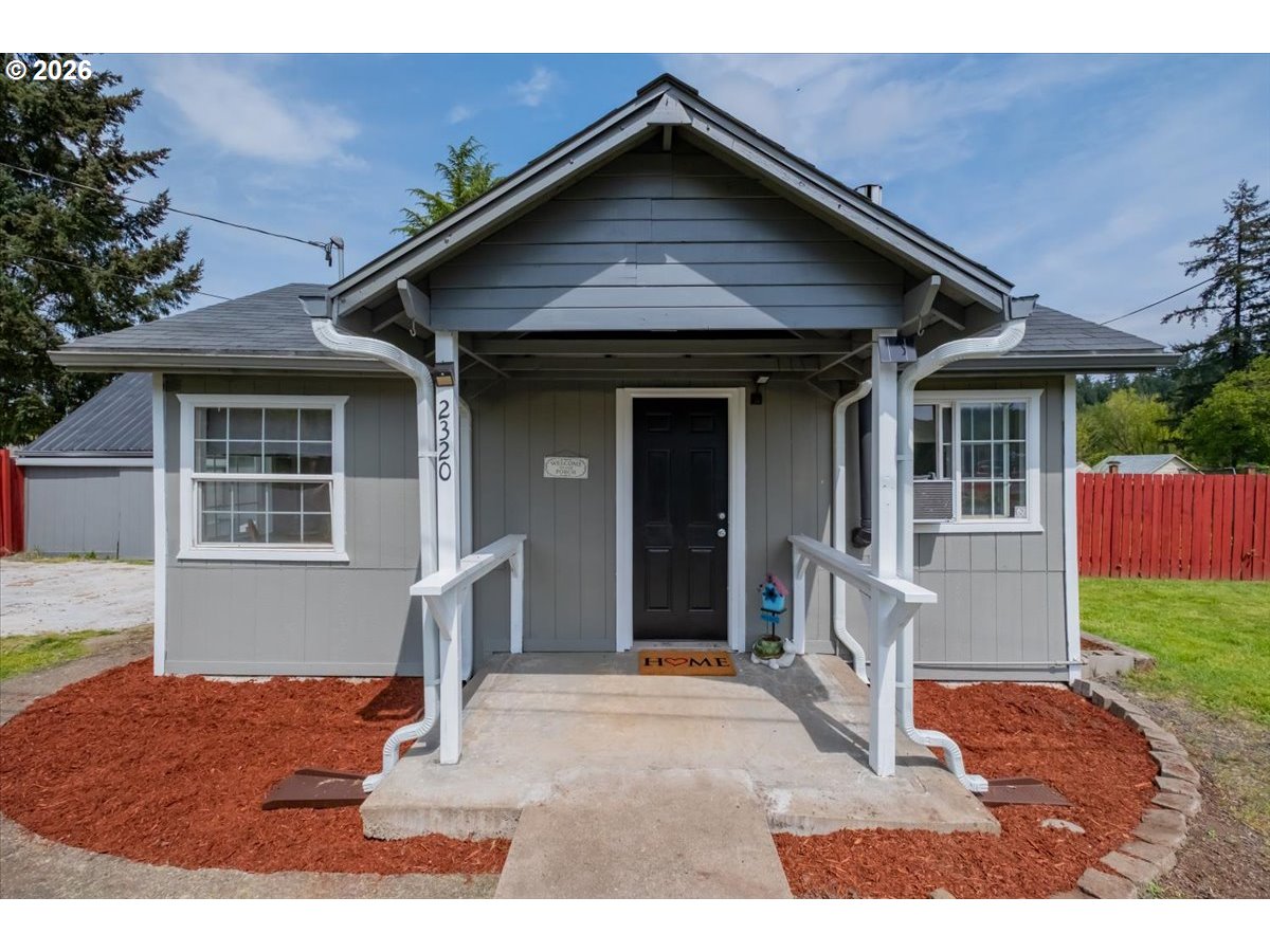 2320 Cedar St Property Photo 1