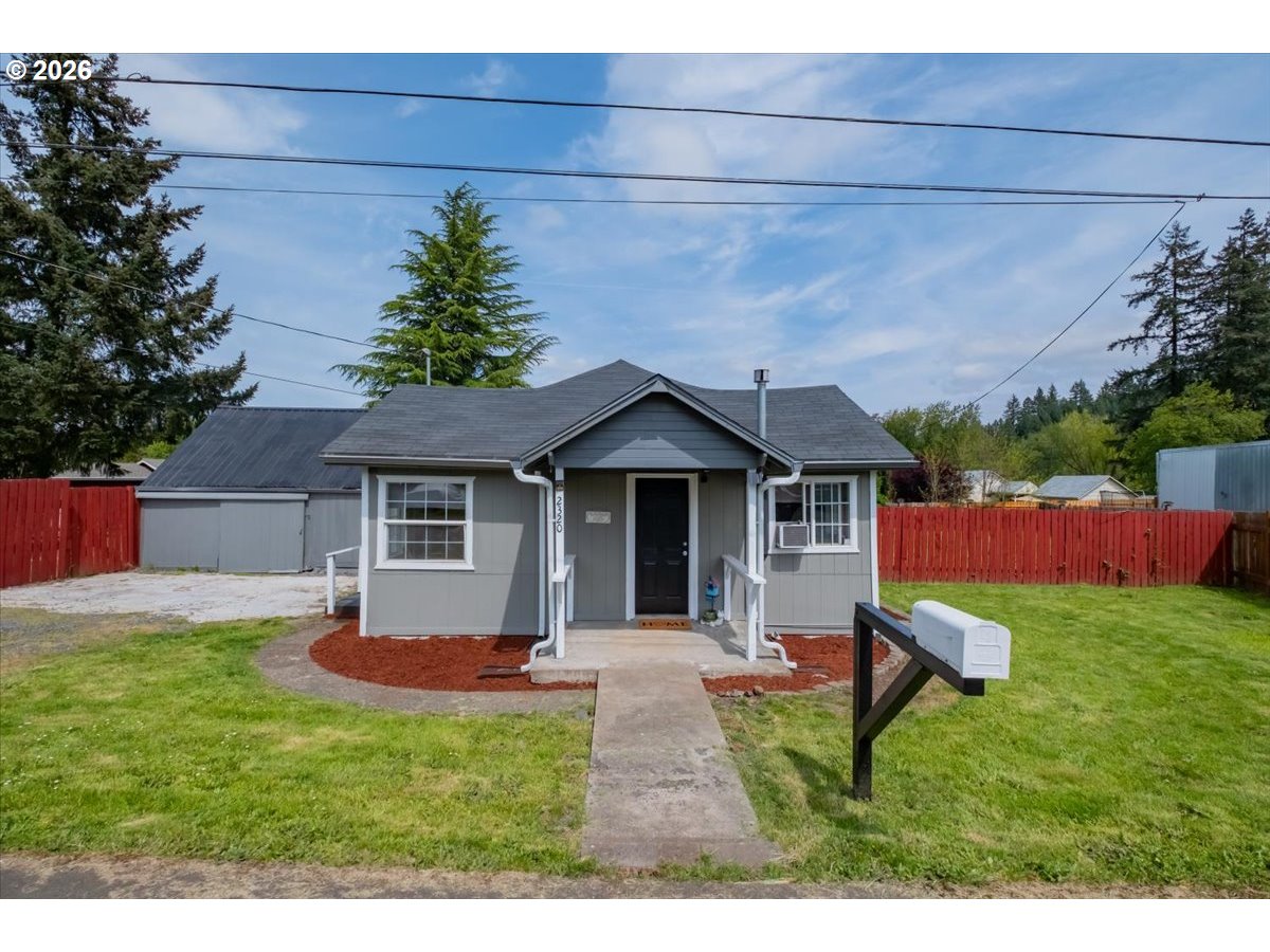 2320 Cedar St Property Photo 2