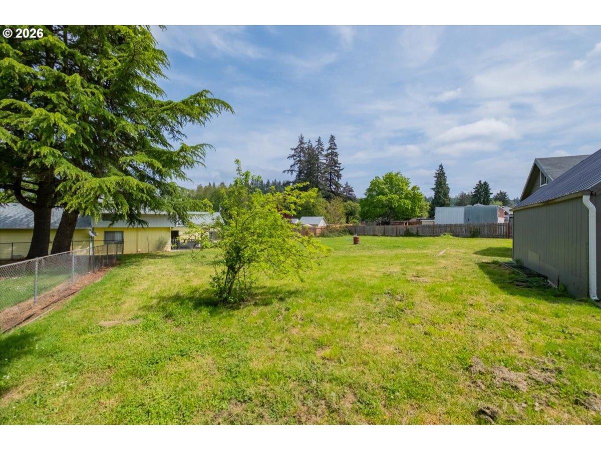 2320 Cedar St Property Photo 41