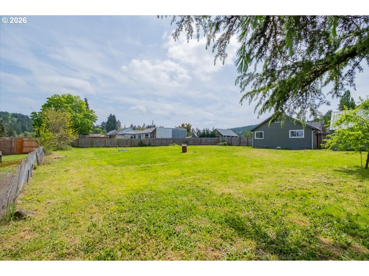 2320 Cedar St Property Photo 43