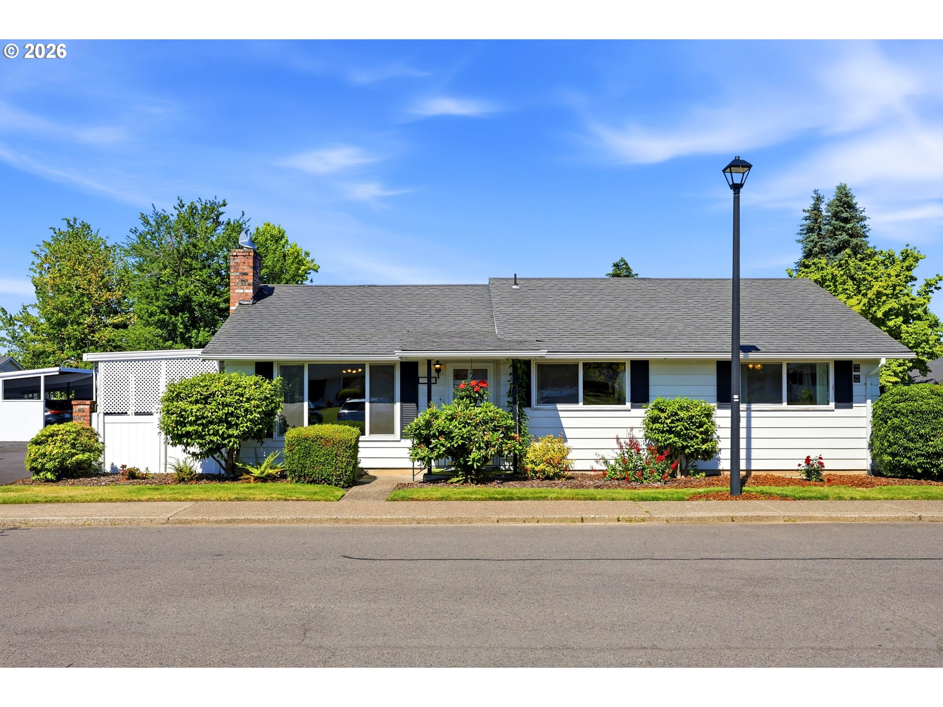 745 Ne Fleming Ave C22 Property Photo 2