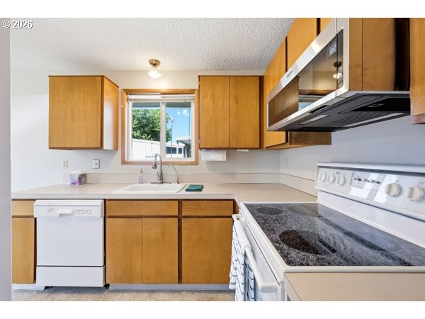745 Ne Fleming Ave C22 Property Photo 11