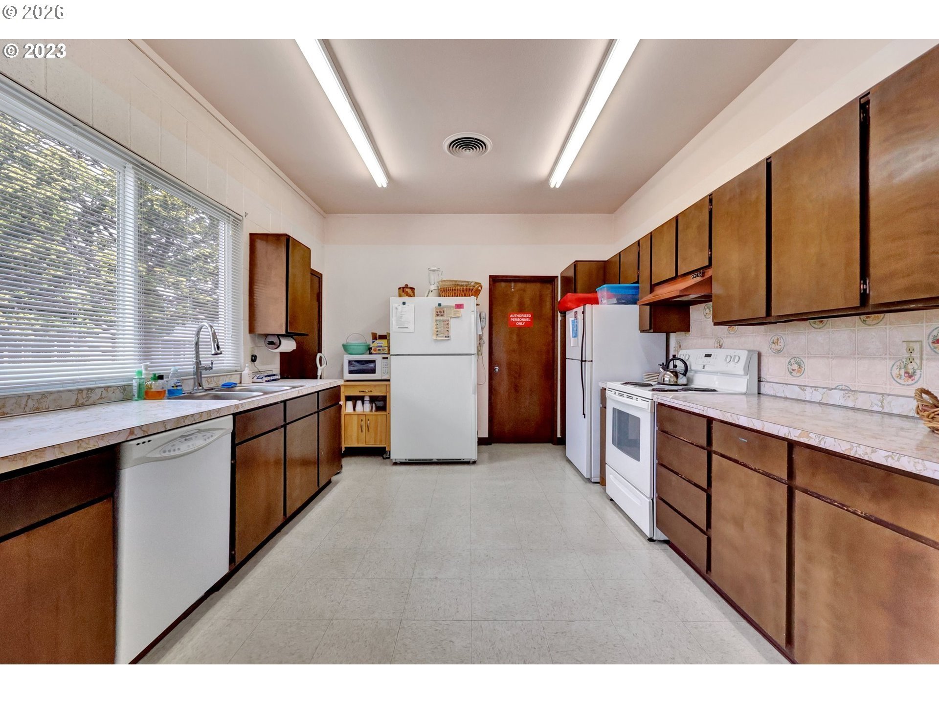 745 Ne Fleming Ave C22 Property Photo 26