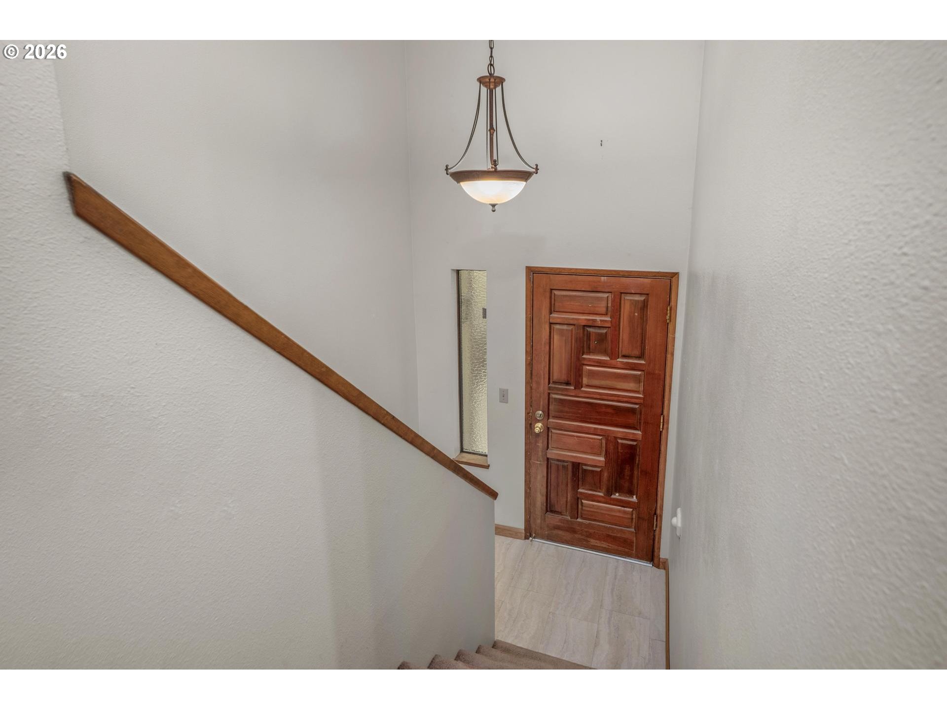 2802 Tree Top Ln Property Photo 3