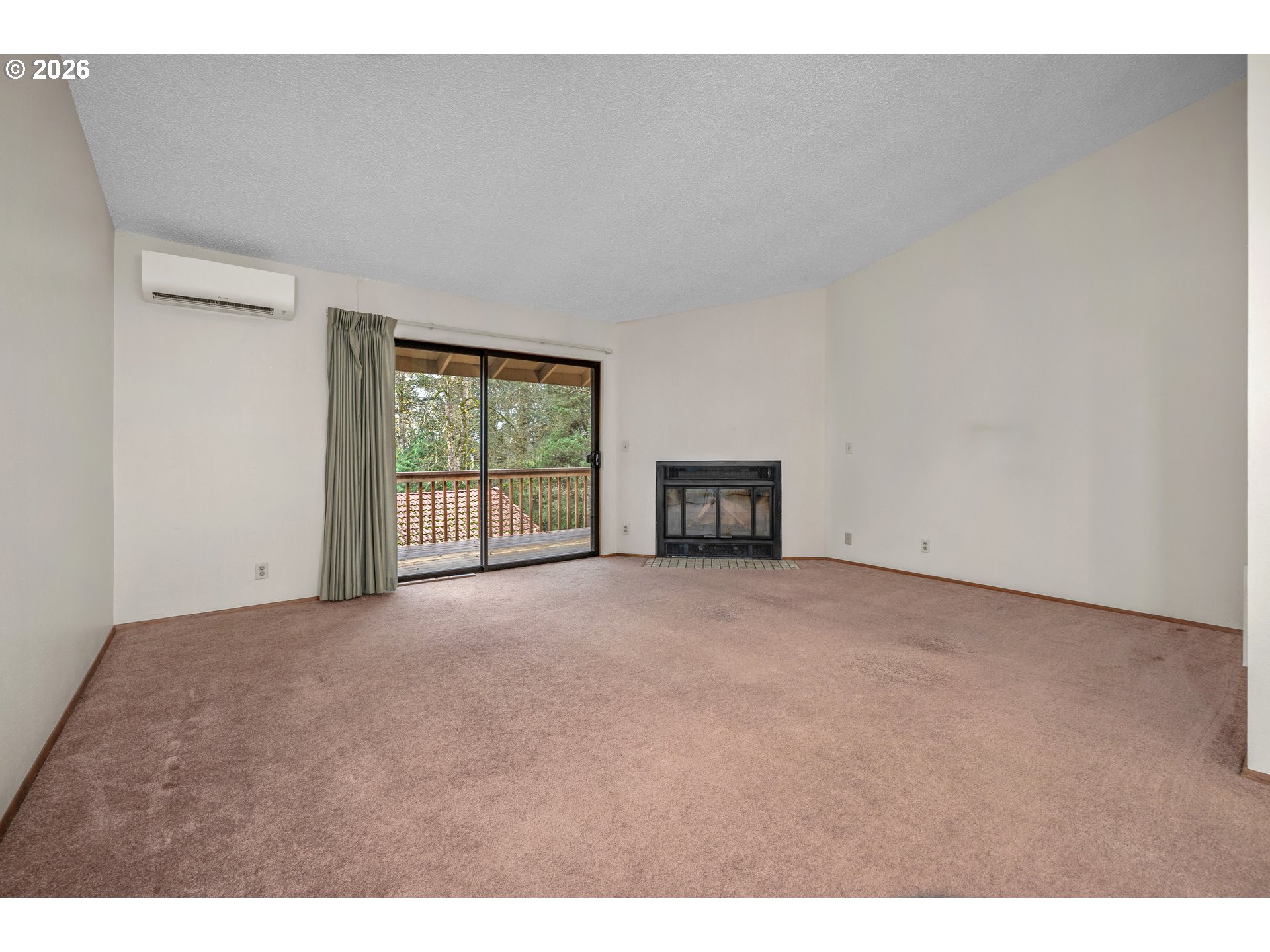 2802 Tree Top Ln Property Photo 11