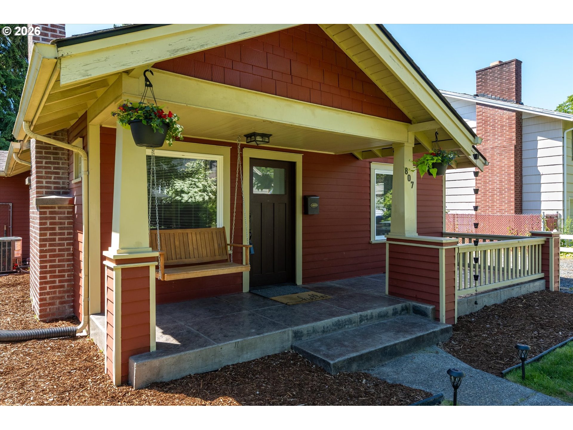 807 S Pearl St Property Photo 3