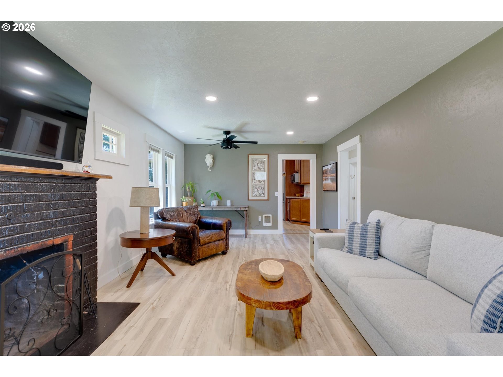 807 S Pearl St Property Photo 4
