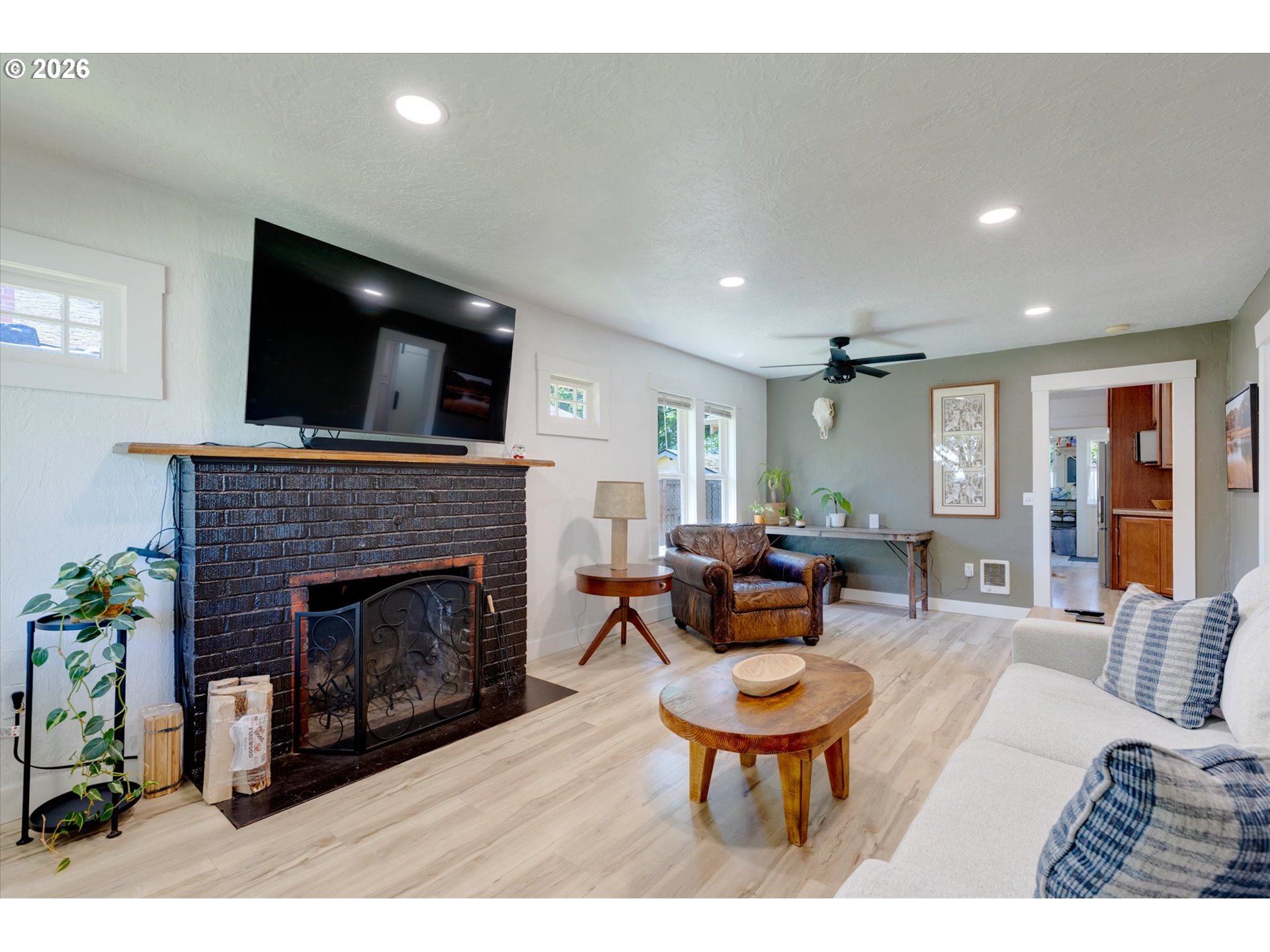807 S Pearl St Property Photo 5