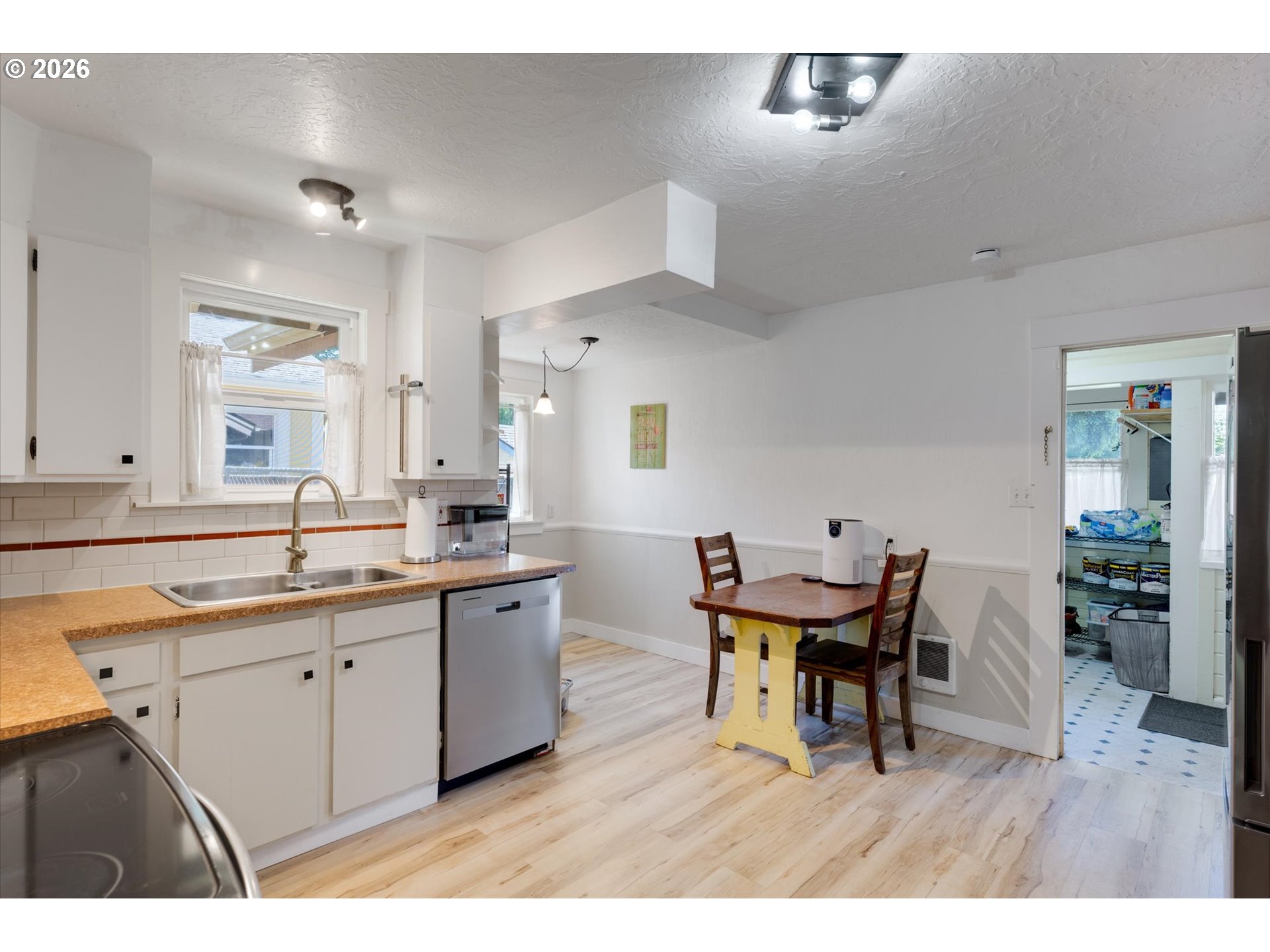 807 S Pearl St Property Photo 8