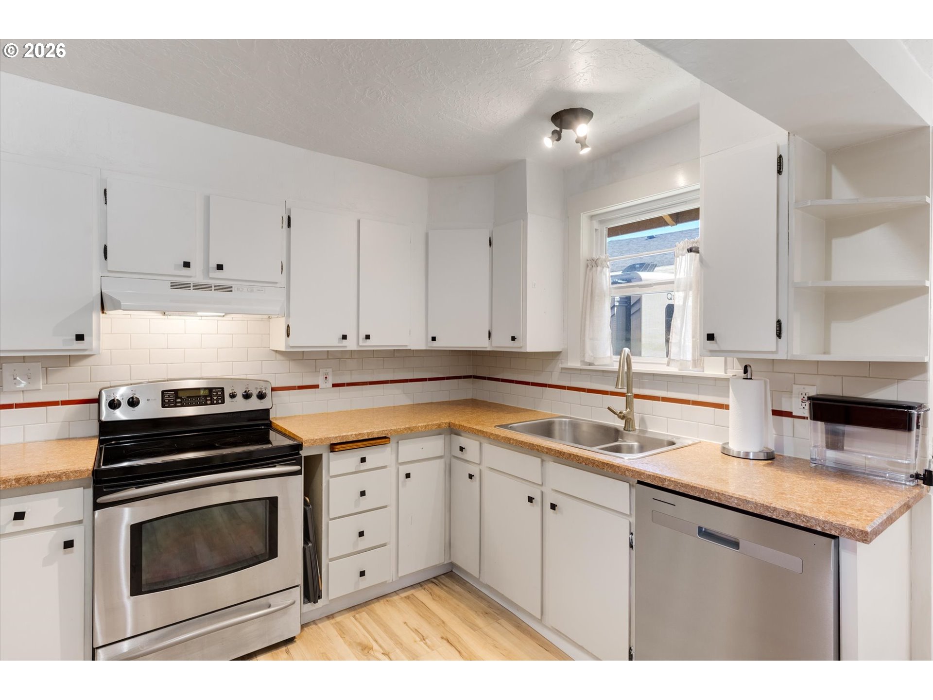 807 S Pearl St Property Photo 12