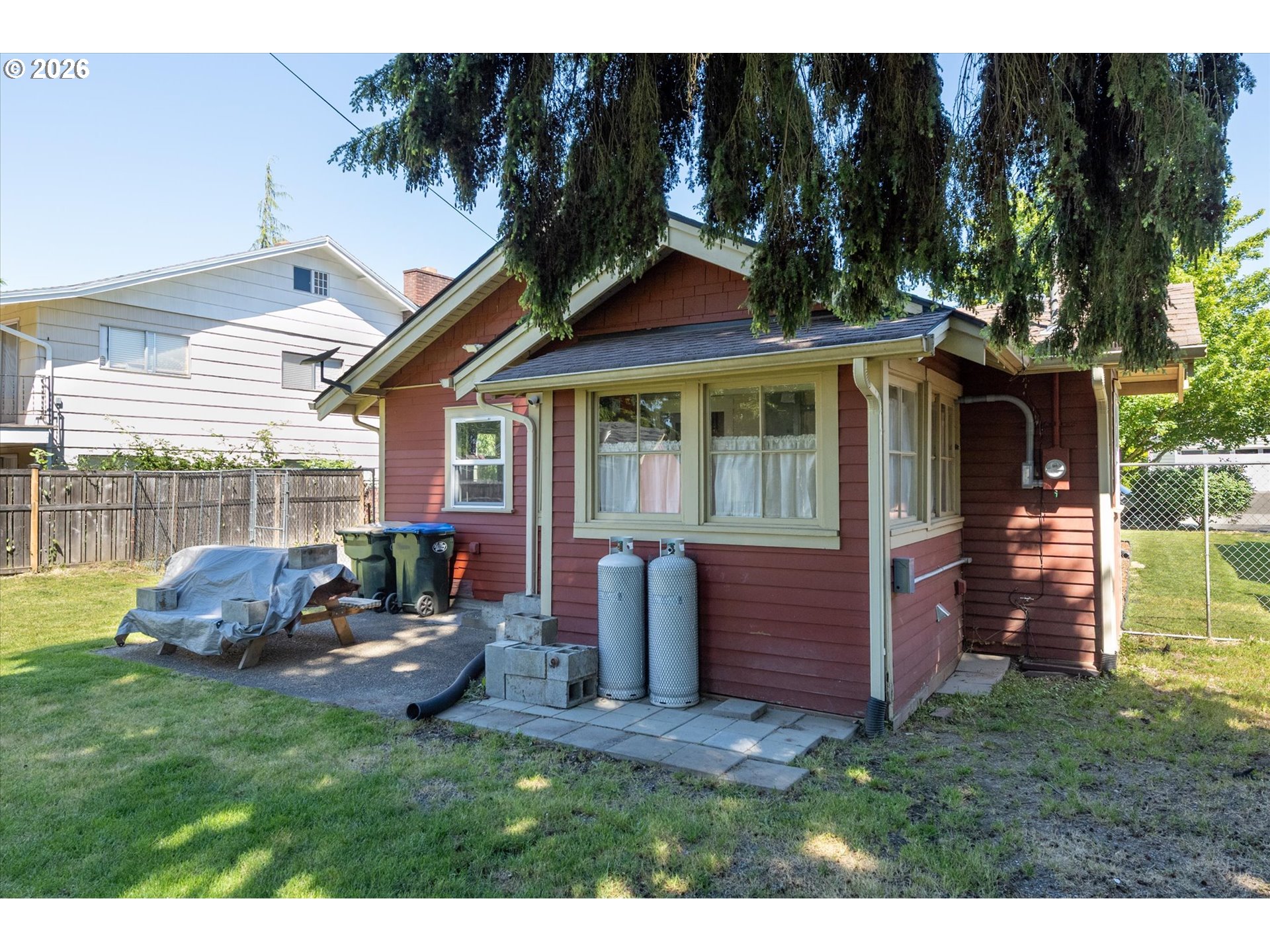807 S Pearl St Property Photo 29