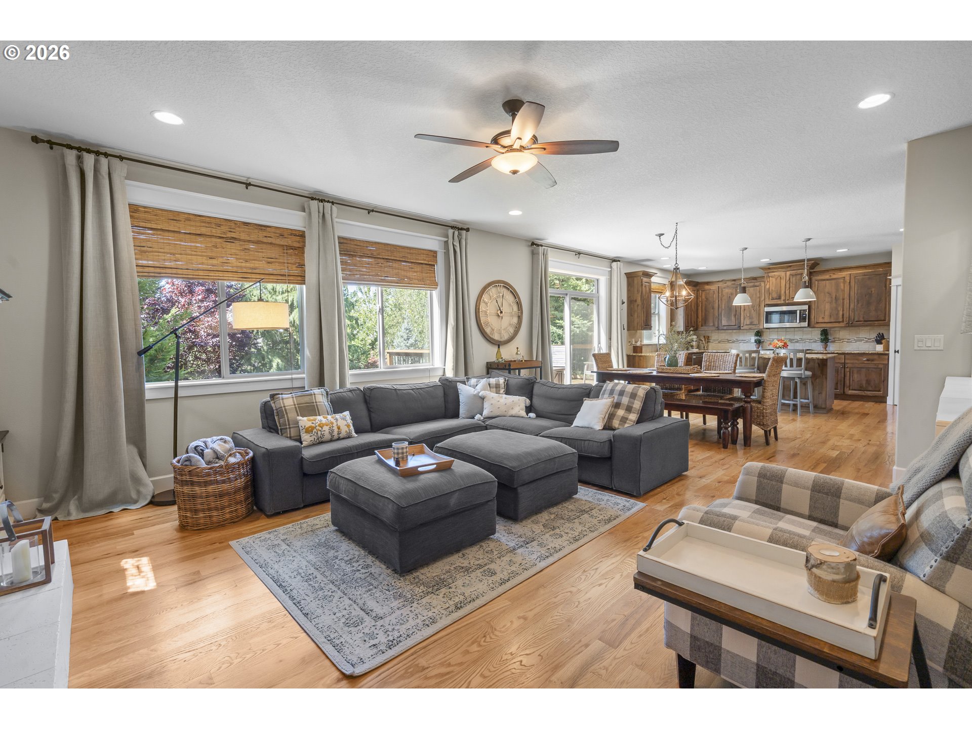 5102 E Longest Dr Property Photo 15